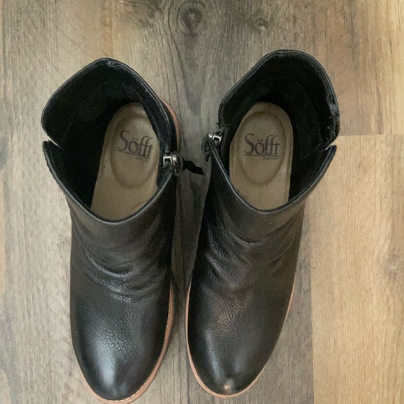 Soft Pecola black boots. Size 6.5. Excellent condition. - Picture 9 of 12